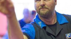 Michal Šmejda nadělil kanára, tři šipkaři zůstávají neporaženi