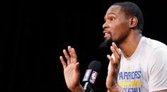 Martin Kasparides: Kevin Durant - meteorolog, co nosí v batohu bibli