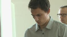 Přiznal, že zamkl babičku a zapálil dům! Popálená žena se ho zastala