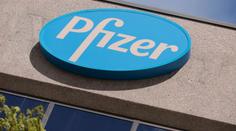 Pfizer testuje tablety proti covidu. Mají zamezit rozmnožování viru
