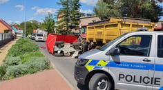 Tragická nehoda čtyřkolky v Praze. Zemřel řidič, spolujezdec (14) se vážně zranil