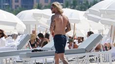 Smutný hrdina Karius: Za Liverpool letos ještě nehrál, frustraci rozhání na pláži