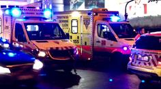 Sanitka se v křižovatce srazila s autem, zrovna převážela pacientku