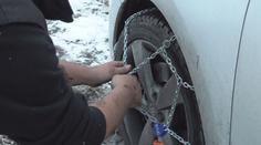 Cesta autem na hory do zahraničí se může prodražit. Zkontrolujte tyto věci