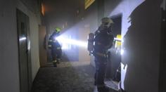 V Praze hořela ubytovna. Před ohněm muselo utéct i osm dětí