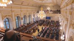 Poslanci měli jednat o příspěvku pro náročné profese. Program ale neschválili