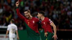 Dánsko ostudně padlo v Kazachstánu, Ronaldo dal opět dva góly