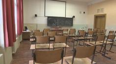 Významná změna ve školách: Na všech dívčích toaletách budou menstruační vložky