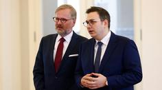 Situaci na Rhodu řeší ministři. Připravená jsou vládní i armádní letadla