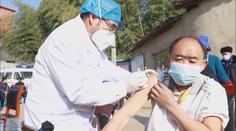 Čína protestuje proti testování svých občanů v zahraničí