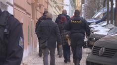 Policisté obvinili z vraždy ženu, kterou našli u mrtvého miminka