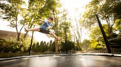 Český lékař varuje před úrazy dětí na trampolíně. Vydal doporučení pro rodiče