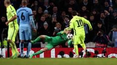 Dřevák Messi! Na penalty ho nepouštějte, jsou pro něj za trest