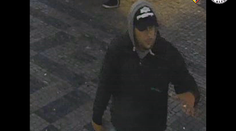 Viděli jste ho? Muže škrtili a dupali mu na hlavu. Podezřelé dopadli, oběť zmizela