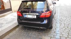 Cyklista chtěl ztrestat řidiče za zakrytou espézetku. Od policistů to schytal sám