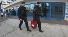 Policisté dostali tašky Panik. Pomohou jim lépe ošetřit zranění v terénu