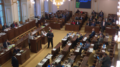 Volby by vyhrálo ANO s velkým náskokem. Nejvíc se propadají Piráti