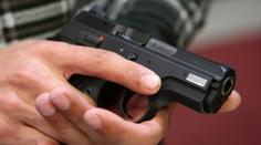 Neváhal pálit. Brněnští kriminalisté dopadli lupiče, který střílel v zlatnictví