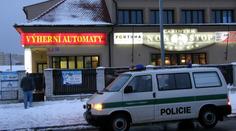 Vražda v pražském baru. Po opilecké hádce zastřelil mladíka
