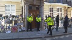 Barmského velvyslance v Británii vyhodili z ambasády, byl proti puči