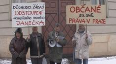 Za zrušení poplatků v Praze demonstrovali čtyři lidi