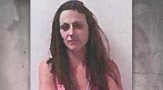 Sex na parkovišti, pak si obouvala cheeseburger! Žena rozhodila policisty