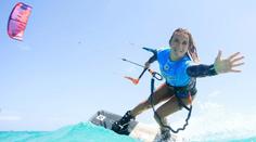 Senzační úspěch: Paula Novotná vyhrála závod SP kiteboardistek