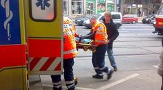 Zloděj vykradl sanitku, když uvnitř zachraňovali dítě