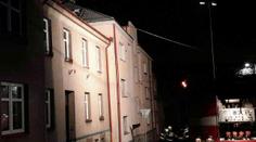 V Žamberku při požáru evakuovali 17 lidí. Rodina přišla o vše