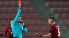 První zápas Česka řídí německý rozhodčí. Řádil v zápase Sparty