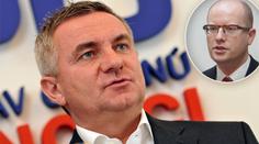 Zemanův kancléř zaútočil na Sobotku: Je to zbabělé a hloupé dítě!