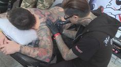 VIDEO: Špičky evropského tetování soutěžily o velkou cenu