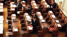 Koalice vyhrála ve Sněmovně. Poslanci o korupci v armádě nejednali