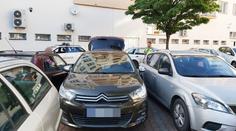 Pardubičtí strážníci "hacknuli" auto, které zablokovali ostatní řidiči