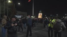 Protesty v Kyrgyzstánu. Demonstranti vtrhli do kanceláře prezidenta