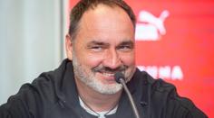 Blonďatý Brazilec, trestňáky i majitel sázkař. To je Midtjylland, rival Slavie