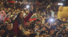 Bulharsko přechází na euro. Desetitisíce lidí protestují v ulicích