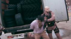 Migrant vykukoval z kamionu na D1. Protijedoucí řidič zavolal policii