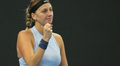 Petra Kvitová si užívá volna: Fanoušky dráždí v plavkách! FOTO