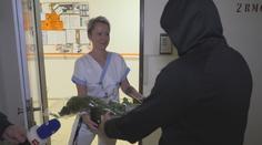 Muž vykradl důchodcům zahrádku. Nakonec se přišel omluvit a donesl i zeleninu