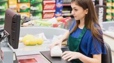Obchody se přetahují o zaměstnance. Přidávají i 26 %