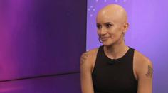 Za vypadáním vlasů by mohly být silikony, říká influencerka, která šíří osvětu