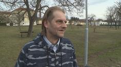 Odseděl si 30 let za vraždy, lidé věří v jeho nevinu a posílají tisíce