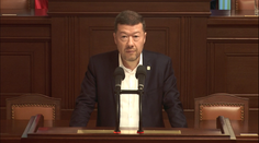 Piráti v průzkumu předběhli ODS. Chyba neschopného premiéra, řekl Okamura