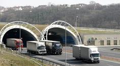 Zákaz předjíždění a další omezení: Kamiony čekají velké změny!