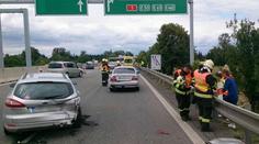 Hromadná nehoda na dálnici D2! Zranilo se šest lidí včetně dětí