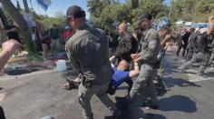Střet demonstrantů s policií. Lidé v Izraeli protestují proti kontroverznímu zákonu