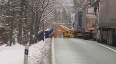 ČHMÚ upravil výstrahu. Stále varuje před vydatným sněžením a závějemi
