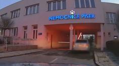 Krásný příběh z Písecka: Miminko se dralo na svět. Rodině pomohli policisté