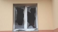 Chlapeček zemřel při požáru bytu! Doma byl sám, hořely tam svíčky
